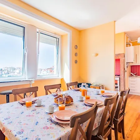 Bright & Beautiful Floor Graca Flat Appartamento