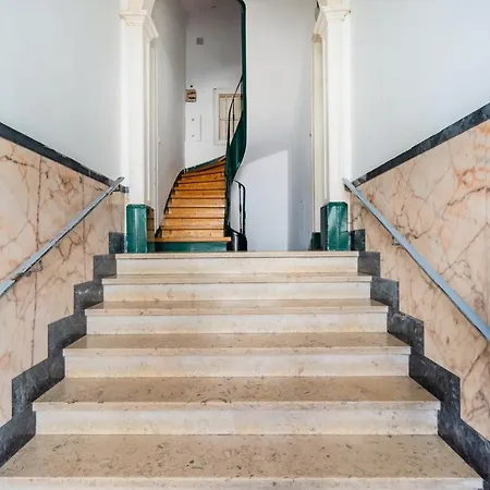Bright & Beautiful Floor Graca Flat Lisbona